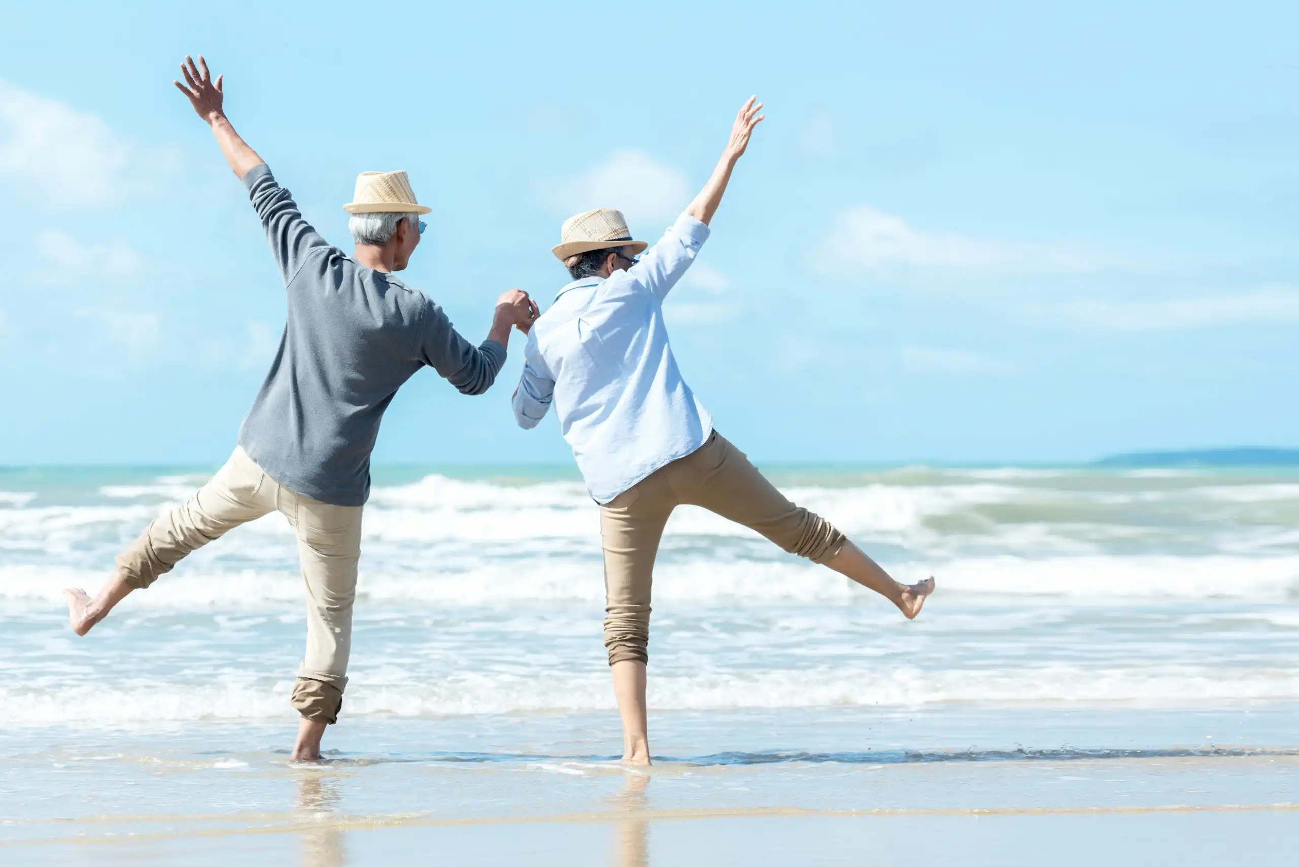 People happy on the beach